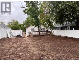 212 3rd Avenue E, Kindersley, SK S0L1S0 Photo 21