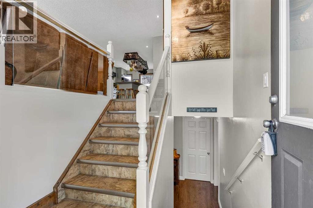 216 Castleridge Drive NE - 35