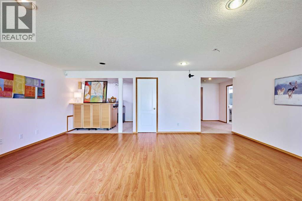 605 Hamptons Drive NW - 44