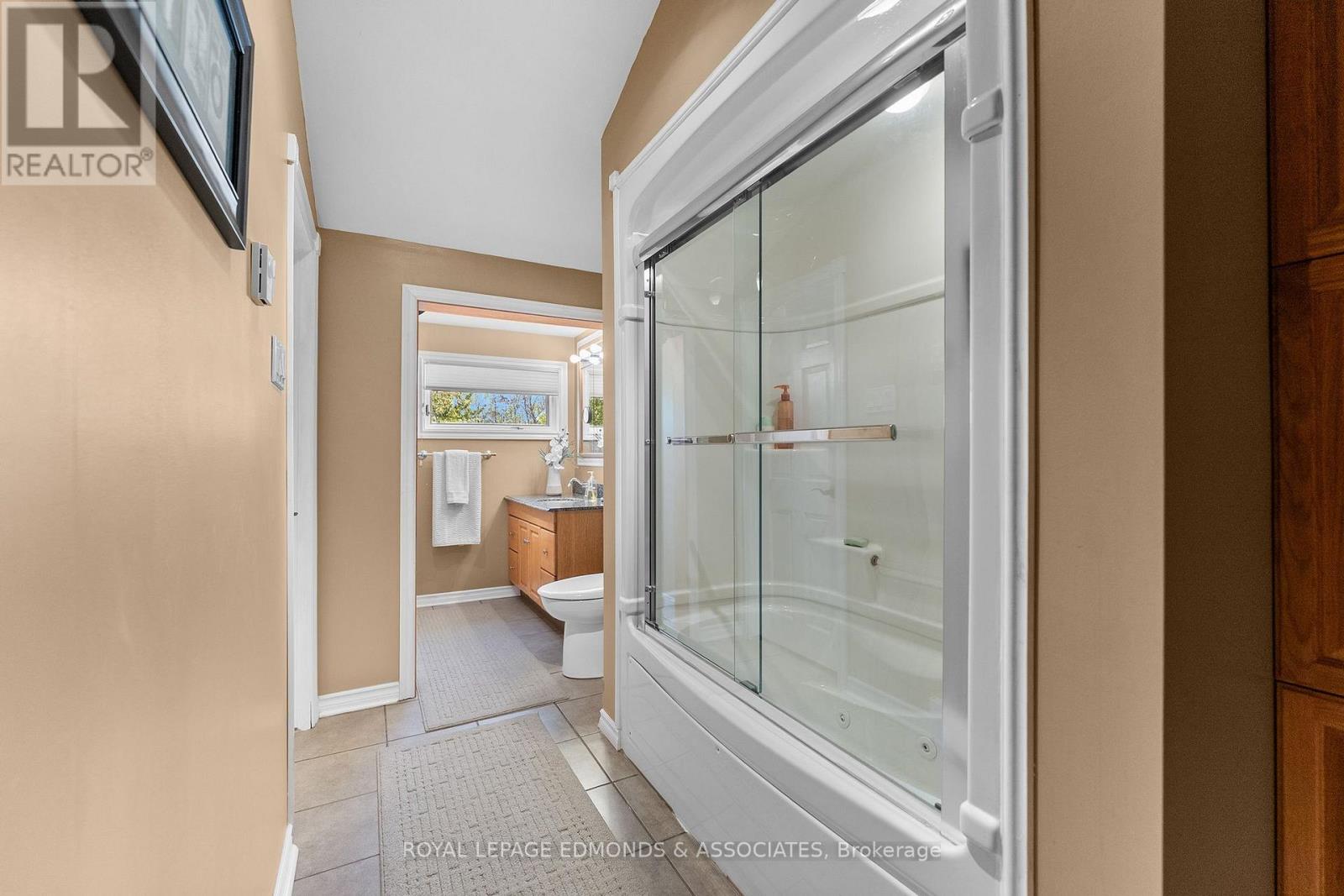 350 GERVAIS ROAD - 22