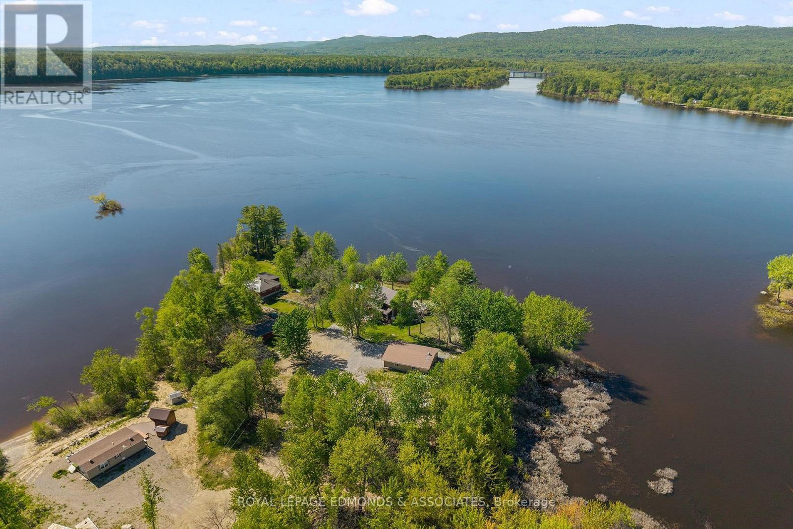 350 GERVAIS ROAD - 48