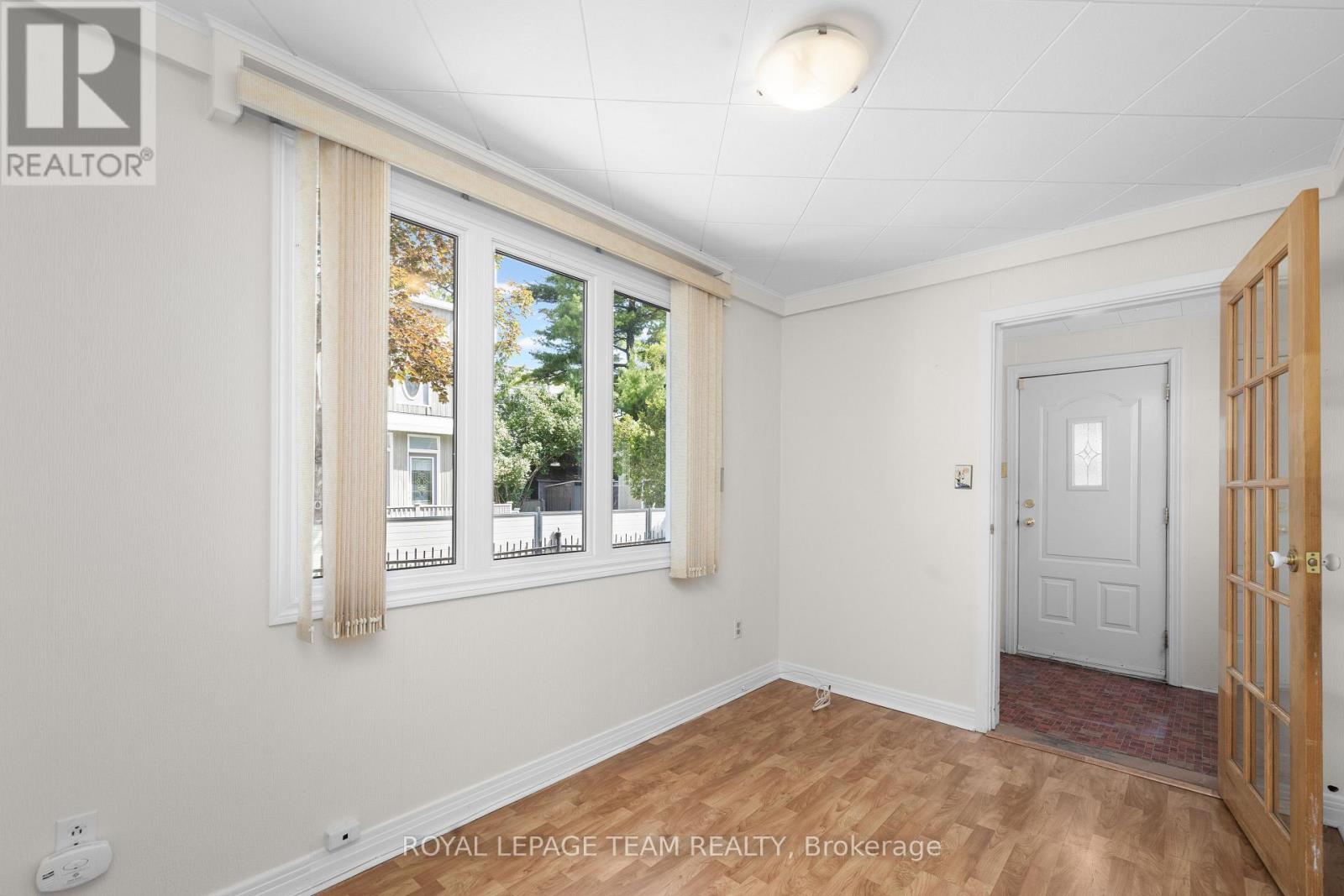 35 SPRINGFIELD ROAD - 11