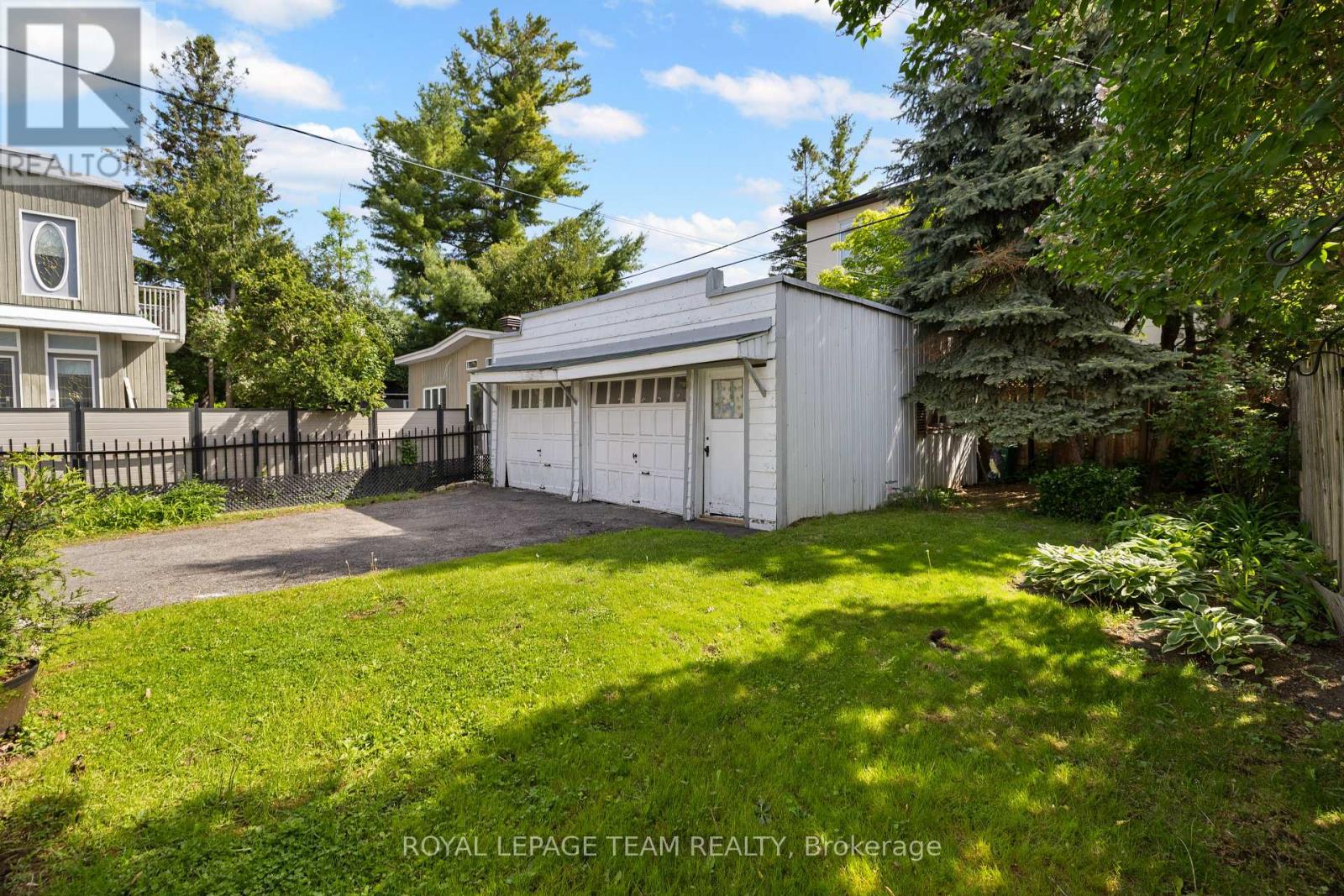 35 SPRINGFIELD ROAD - 22