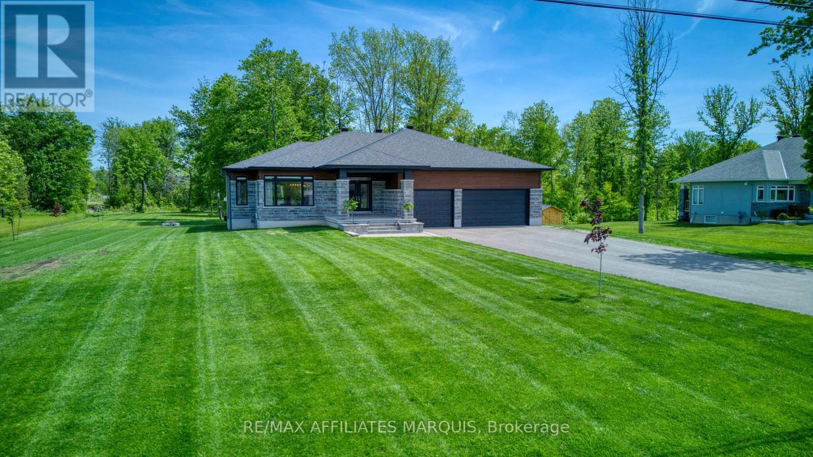 27 DIANE DRIVE