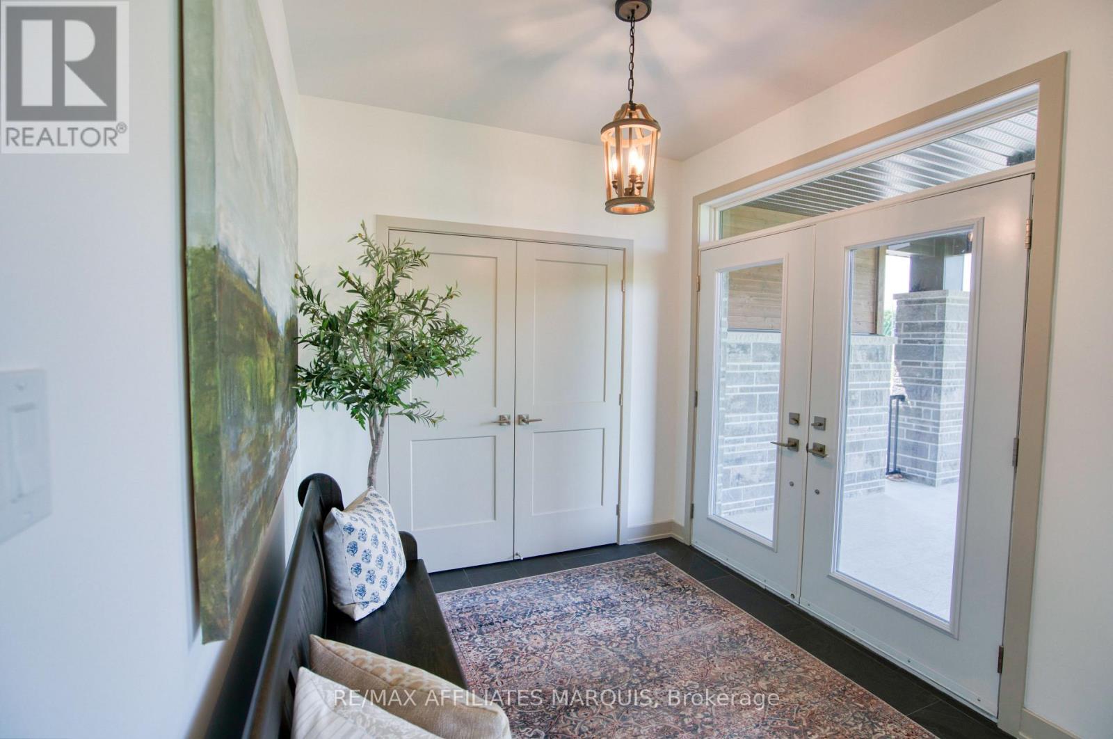 27 DIANE DRIVE - 6
