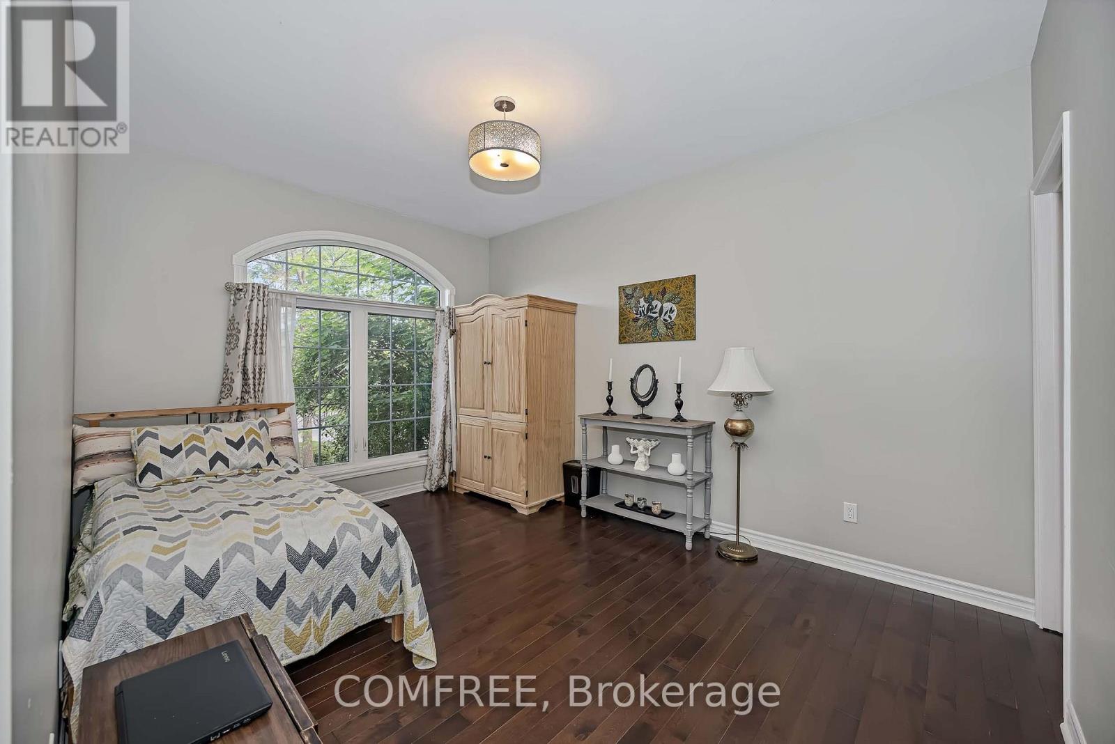 1385 MCMAHON AVENUE - 17