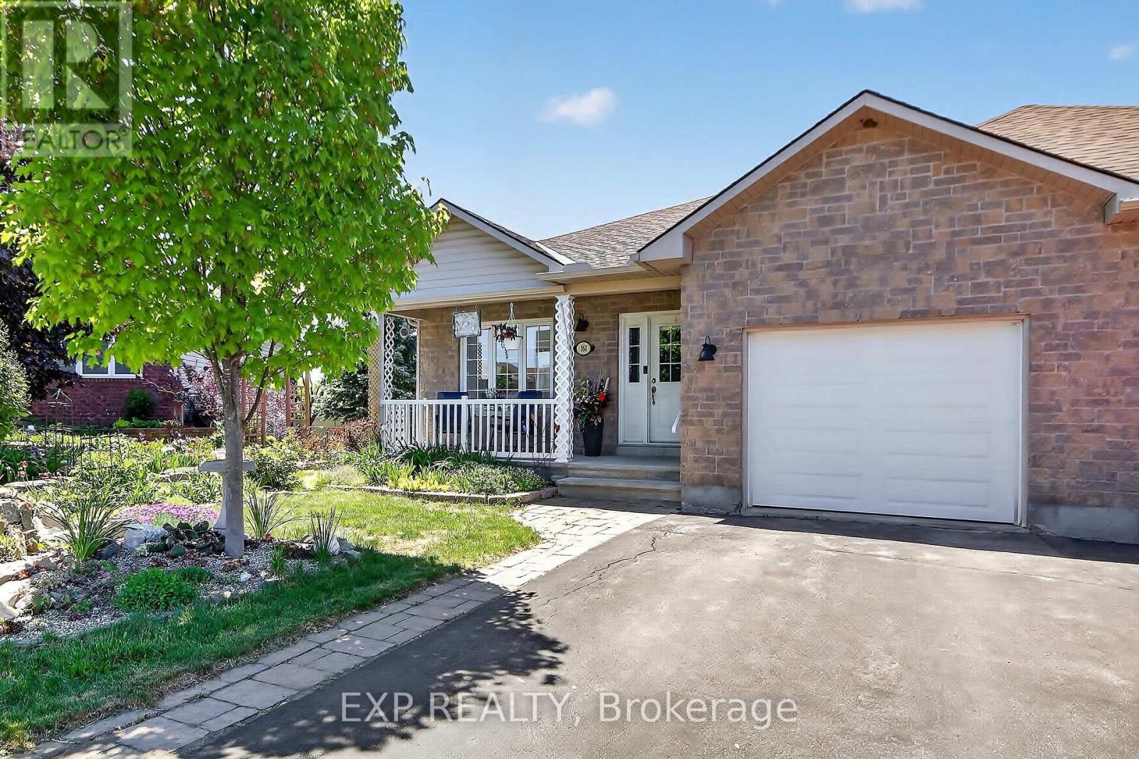 Welcome to 160 Fairbairn Bros Street.