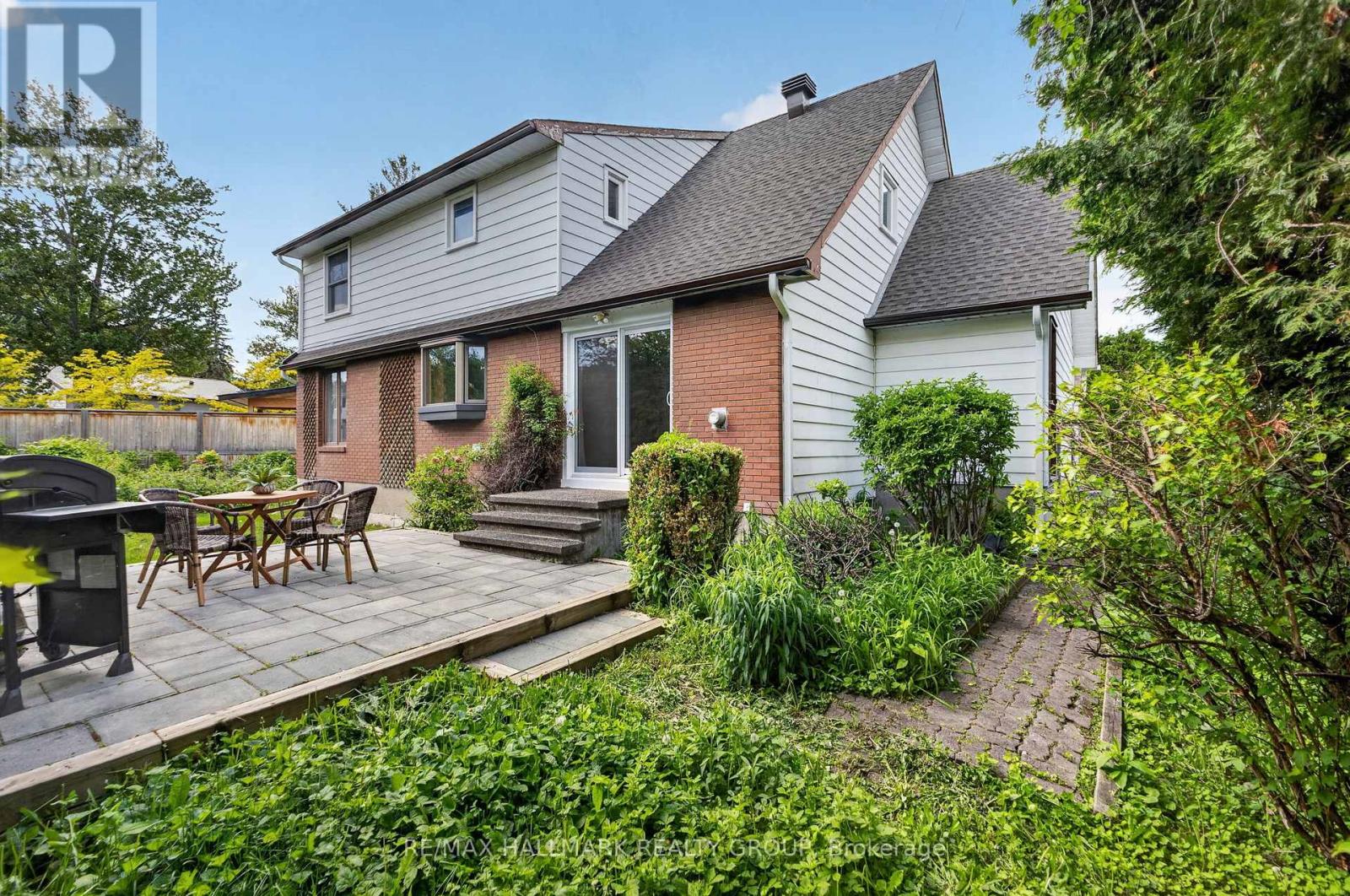 2067 WOODGLEN CRESCENT - 30