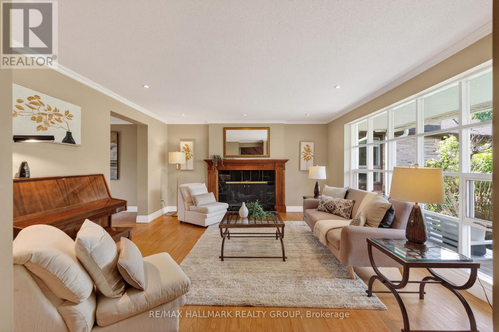 2067 WOODGLEN CRESCENT - 4