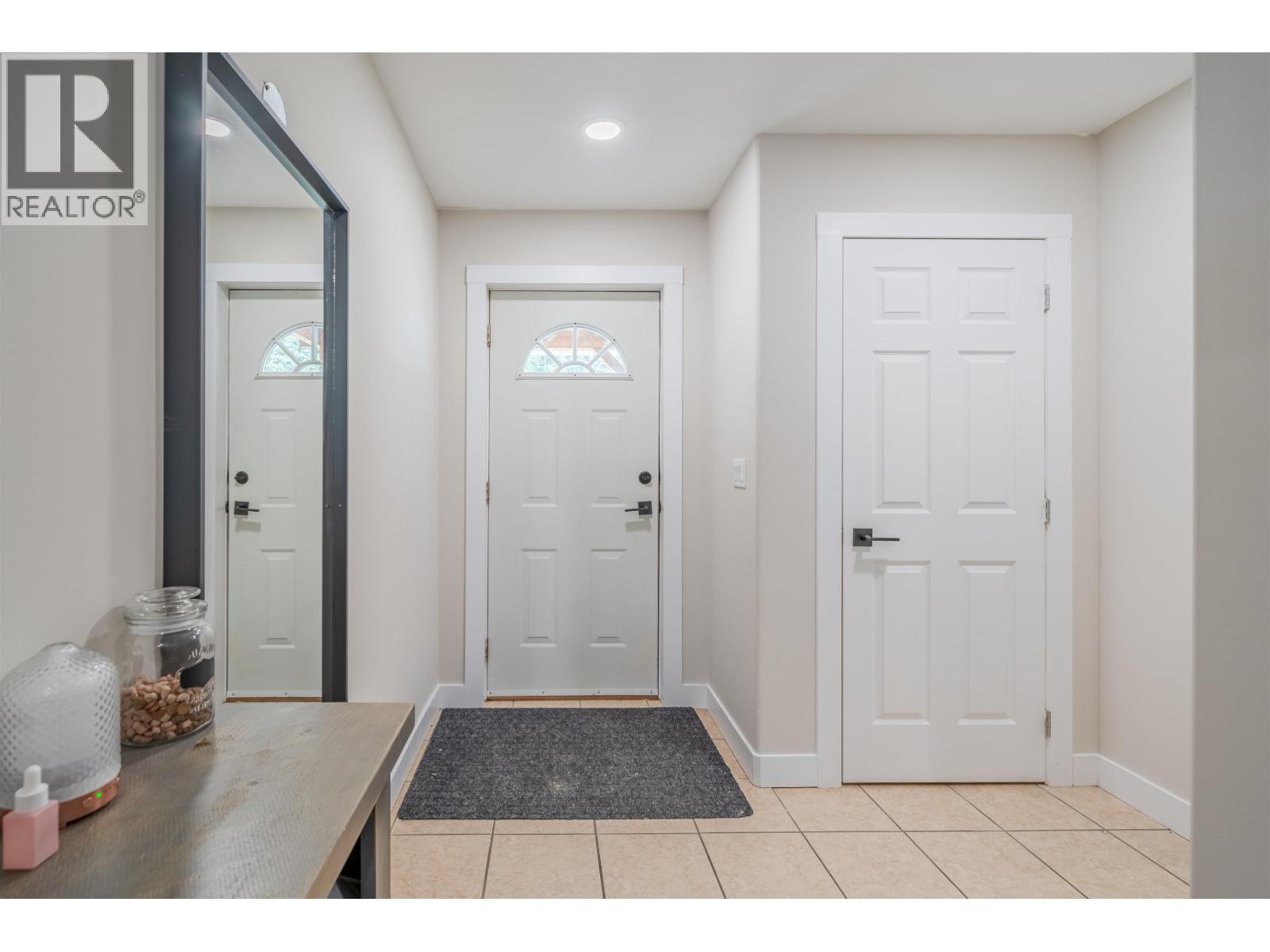 6341 REDPATH ROAD - 11