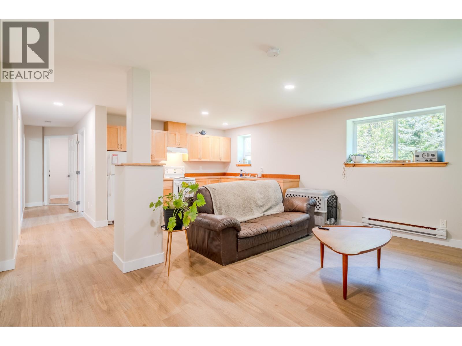 6341 REDPATH ROAD - 17
