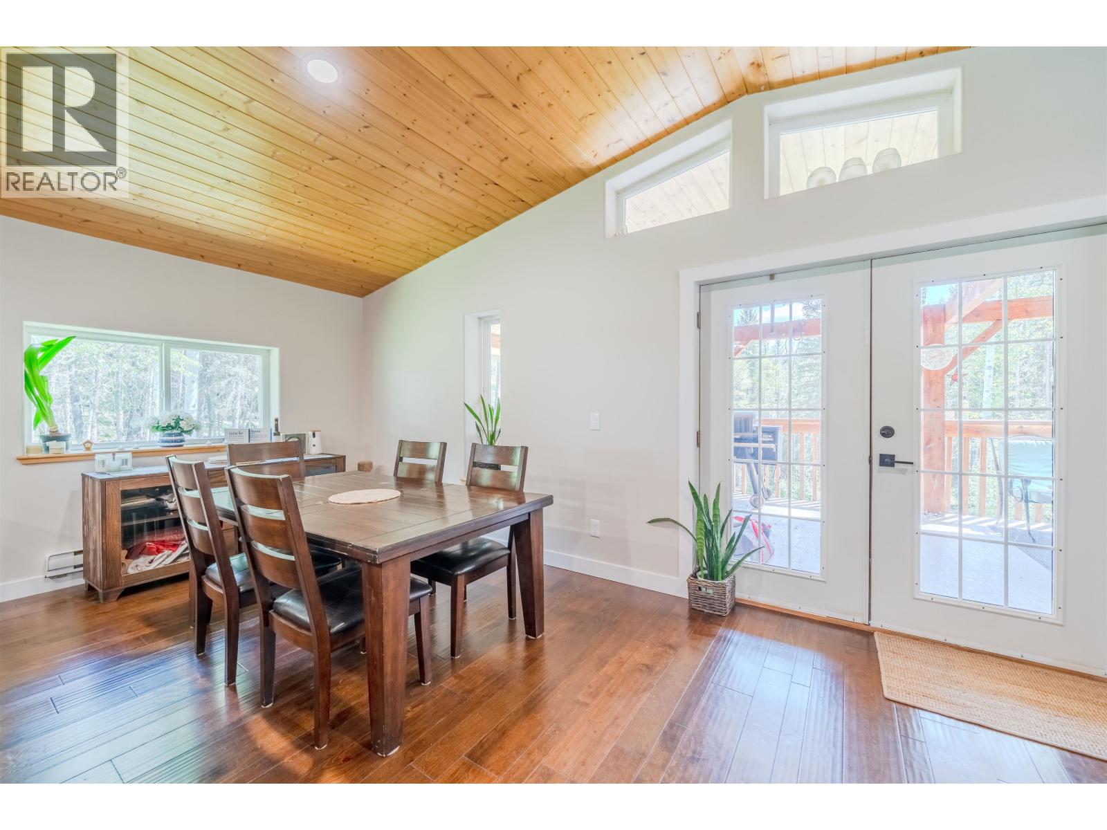6341 REDPATH ROAD - 9