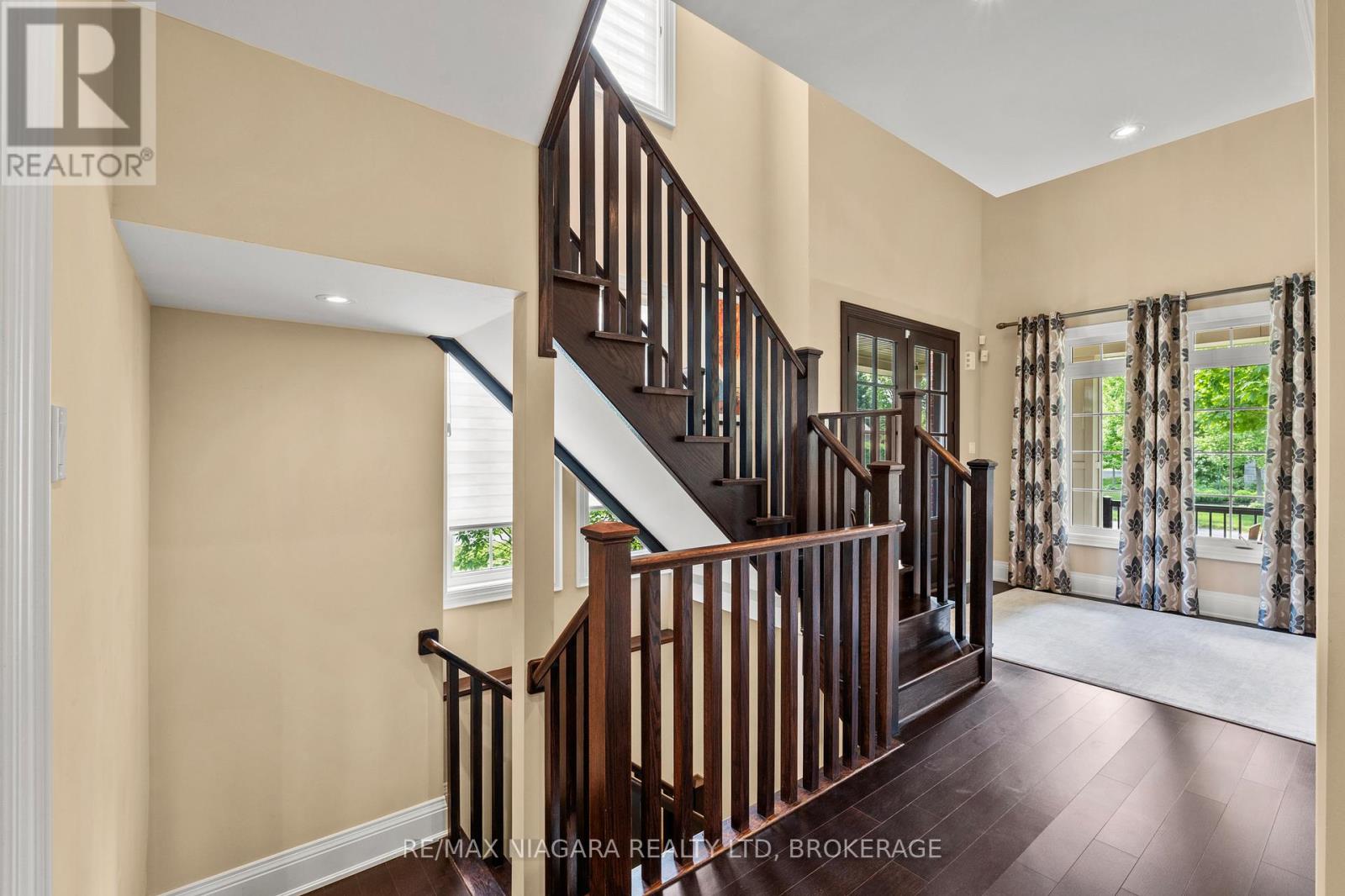 110 JOHN STREET W - 20