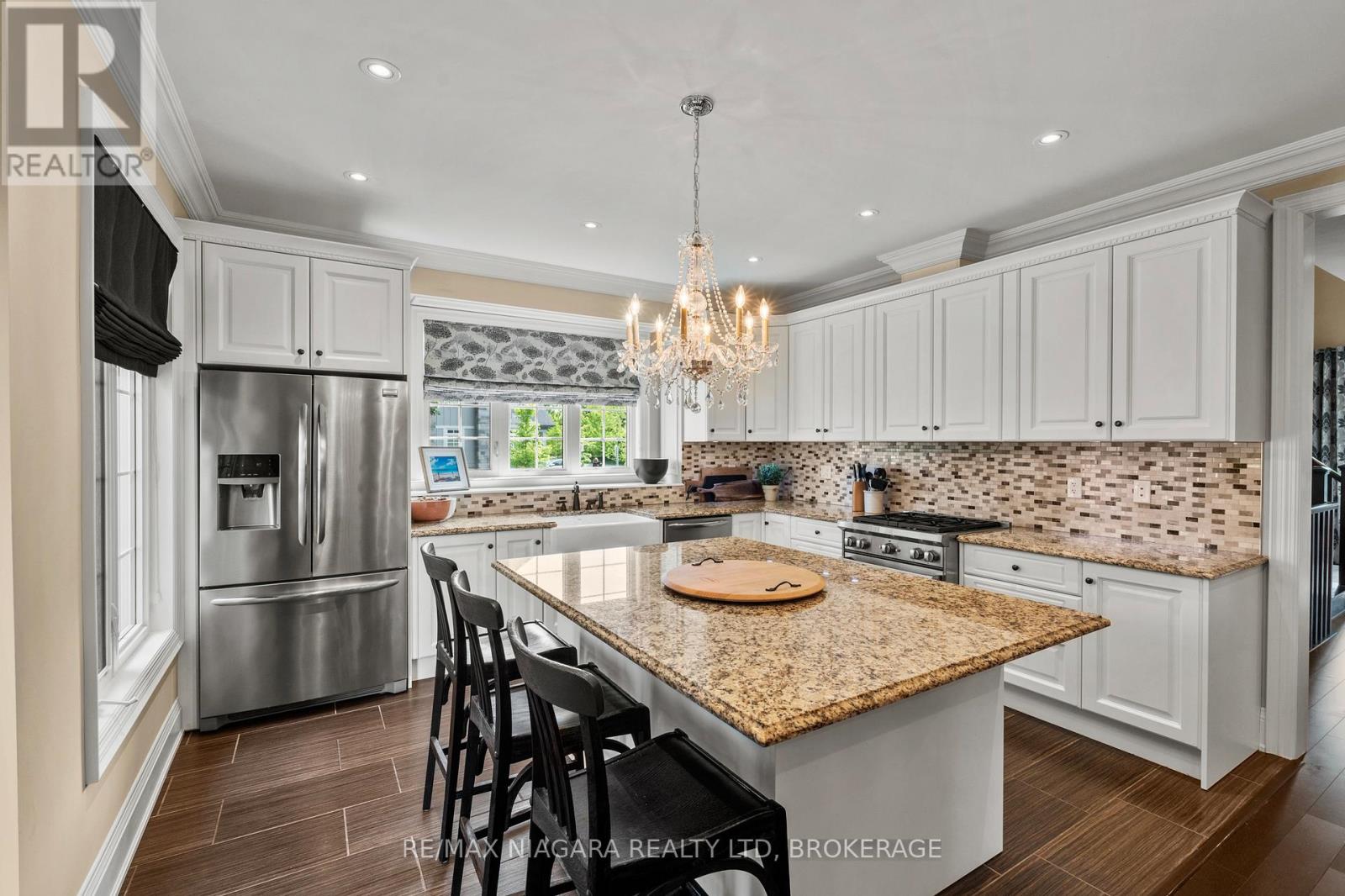 110 JOHN STREET W - 28