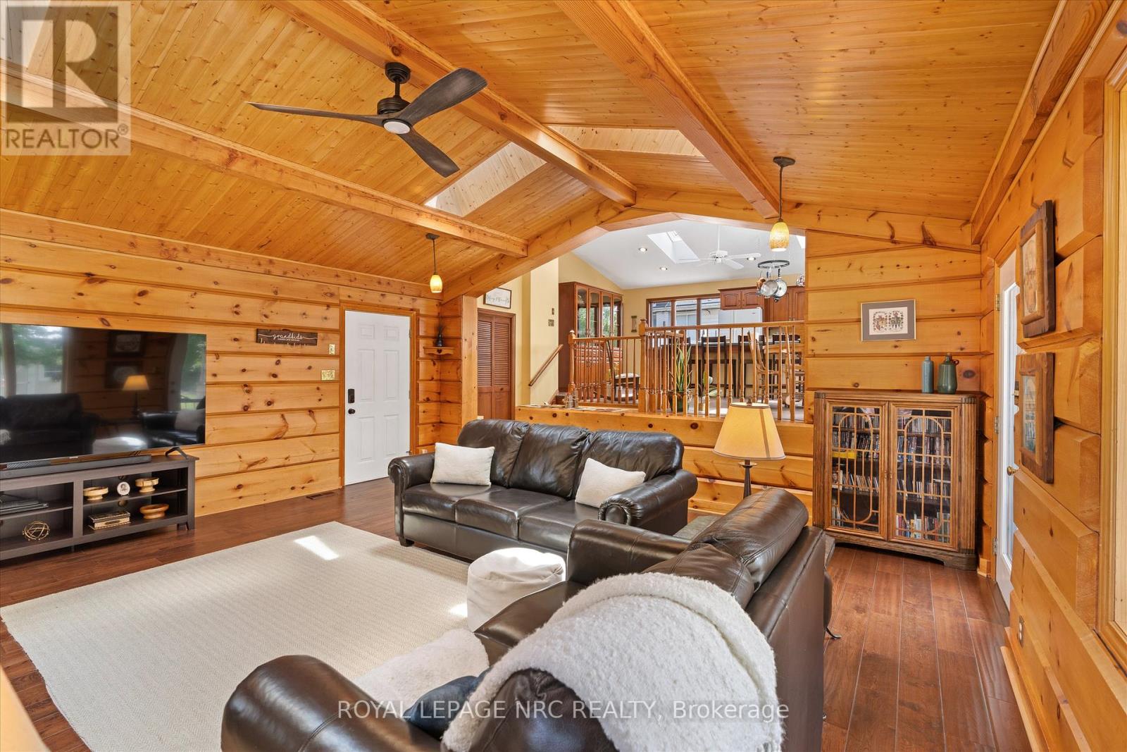 1287 THIRD ST LOUTH - 7