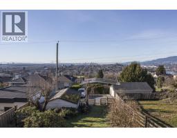 11 Hythe Avenue, Burnaby, BC V5B3H6 Photo 16