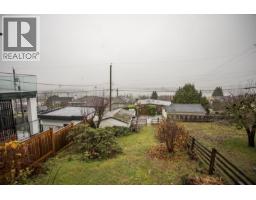 11 Hythe Avenue, Burnaby, BC V5B3H6 Photo 22