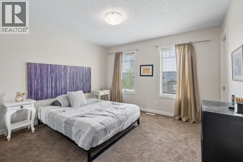 413 River Avenue, Cochrane