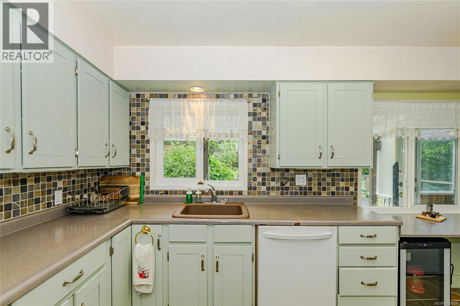 3803 Merriman Dr - 4