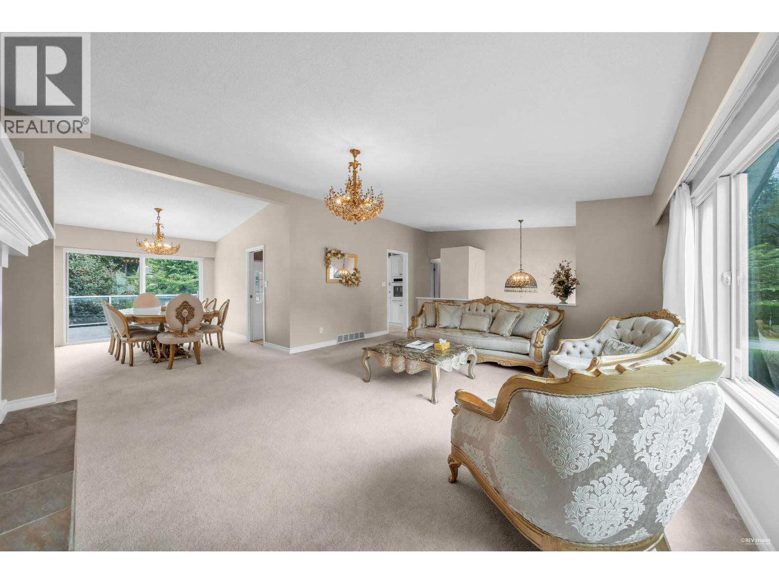 3566 REGENT AVENUE, North Vancouver