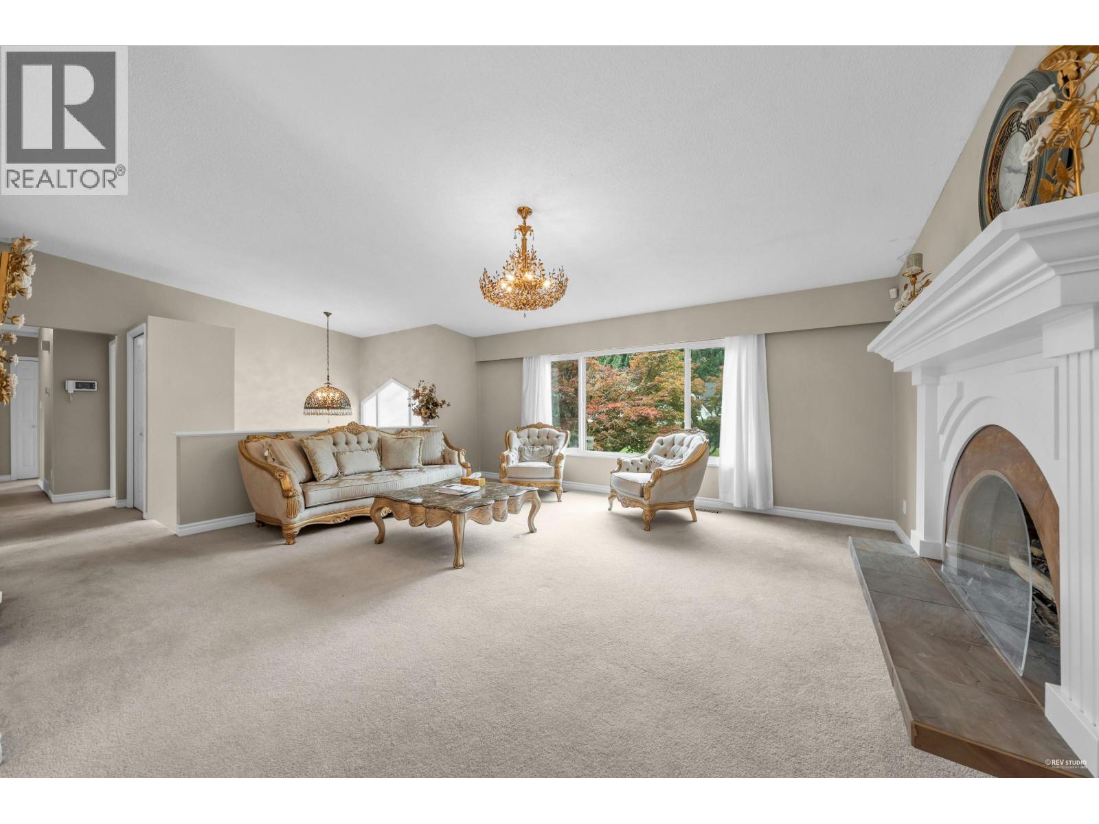 3566 REGENT AVENUE, North Vancouver