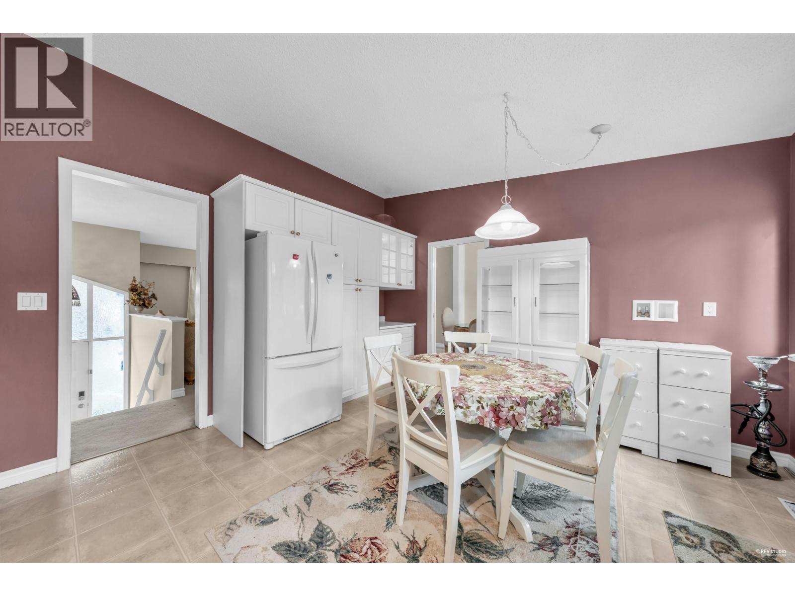 3566 REGENT AVENUE, North Vancouver