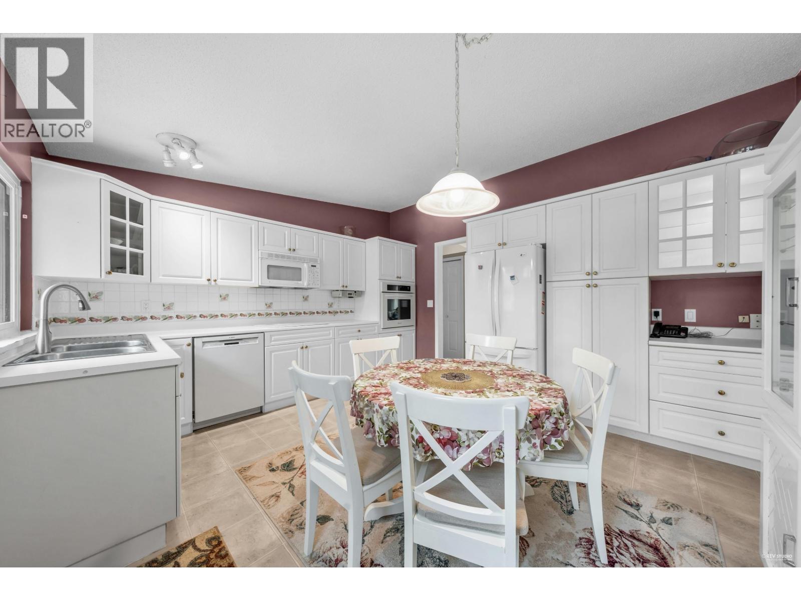 3566 REGENT AVENUE, North Vancouver