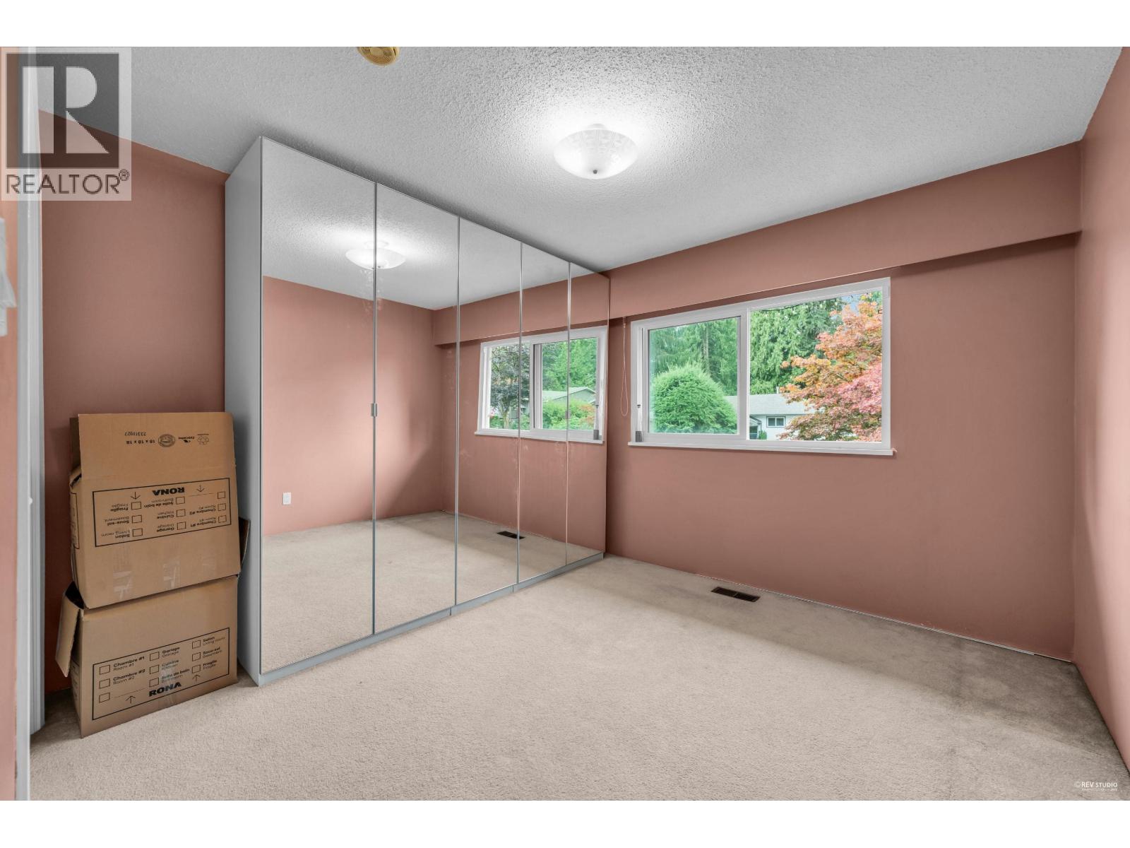 3566 REGENT AVENUE, North Vancouver