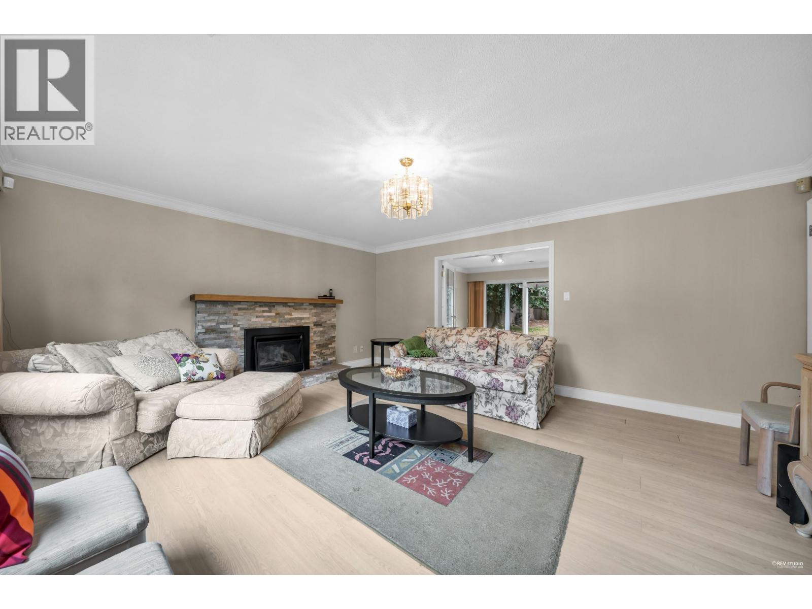 3566 REGENT AVENUE, North Vancouver