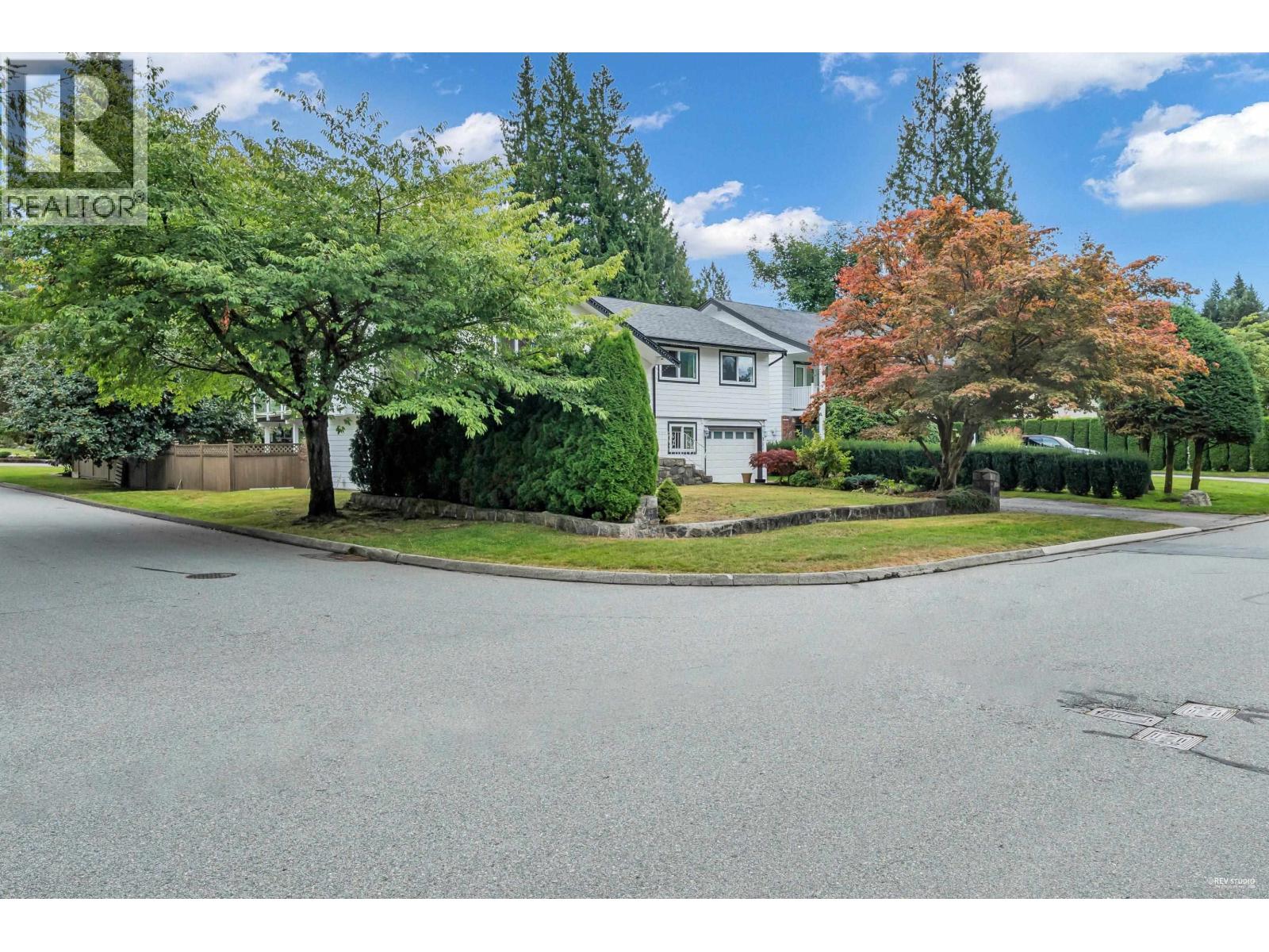 3566 REGENT AVENUE, North Vancouver