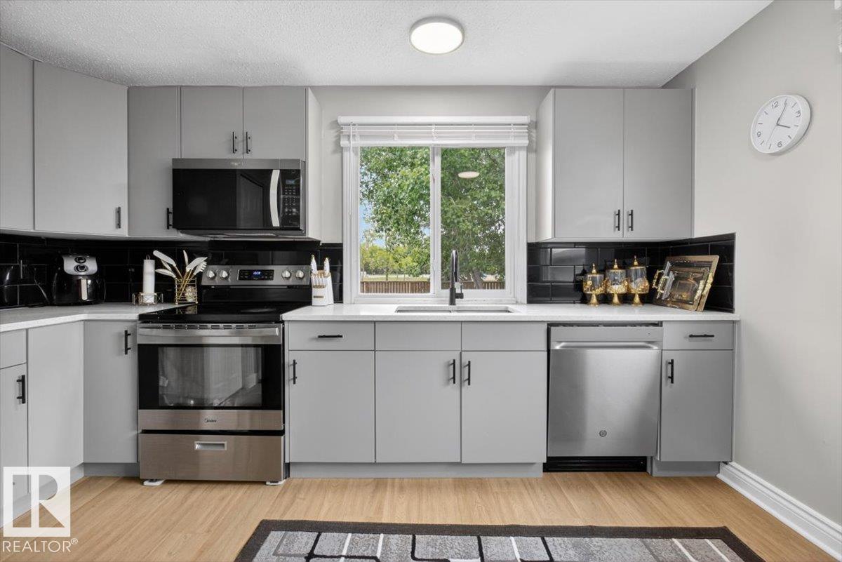 11940 152B AV NW - 10