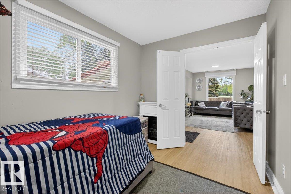 11940 152B AV NW - 14