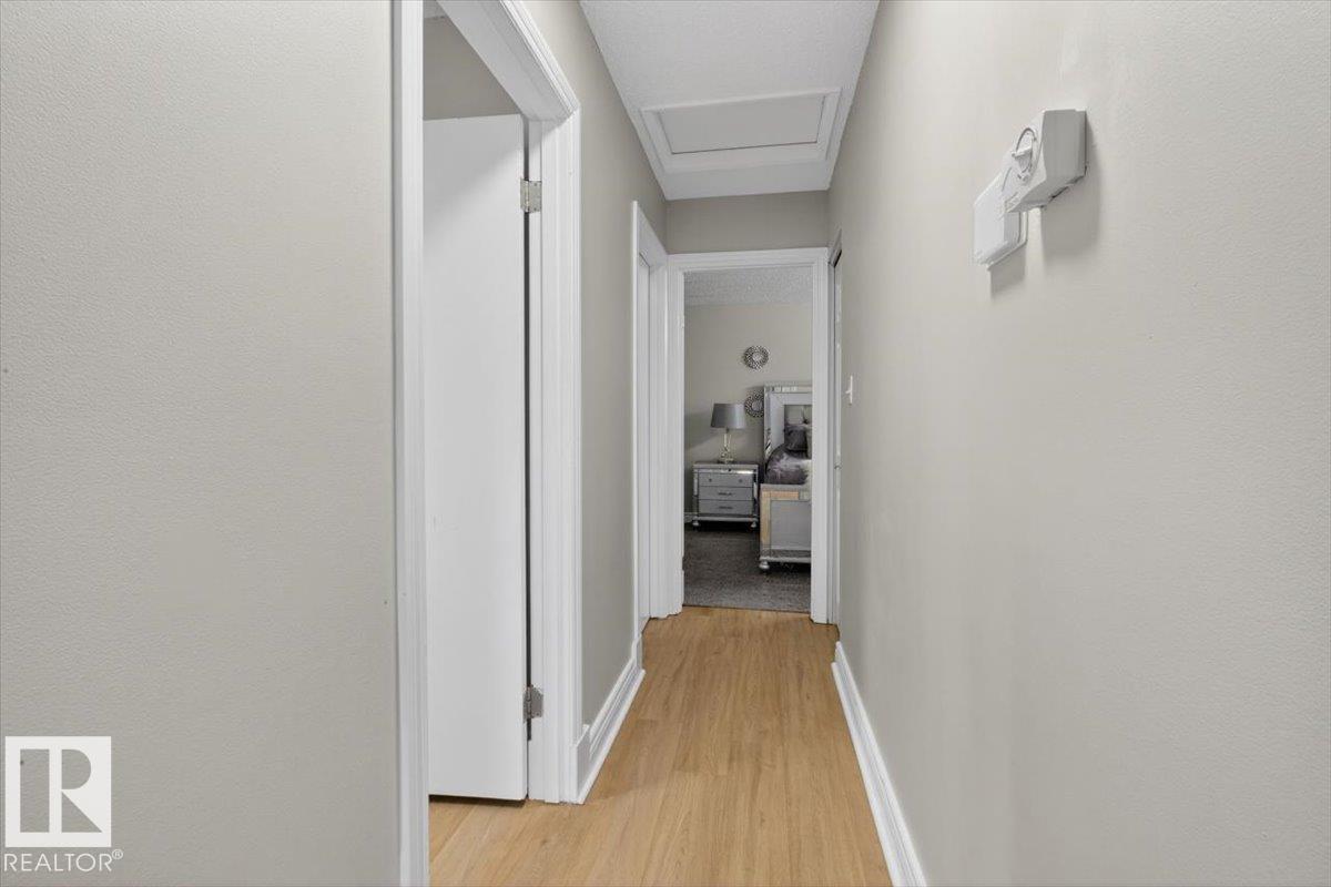 11940 152B AV NW - 15