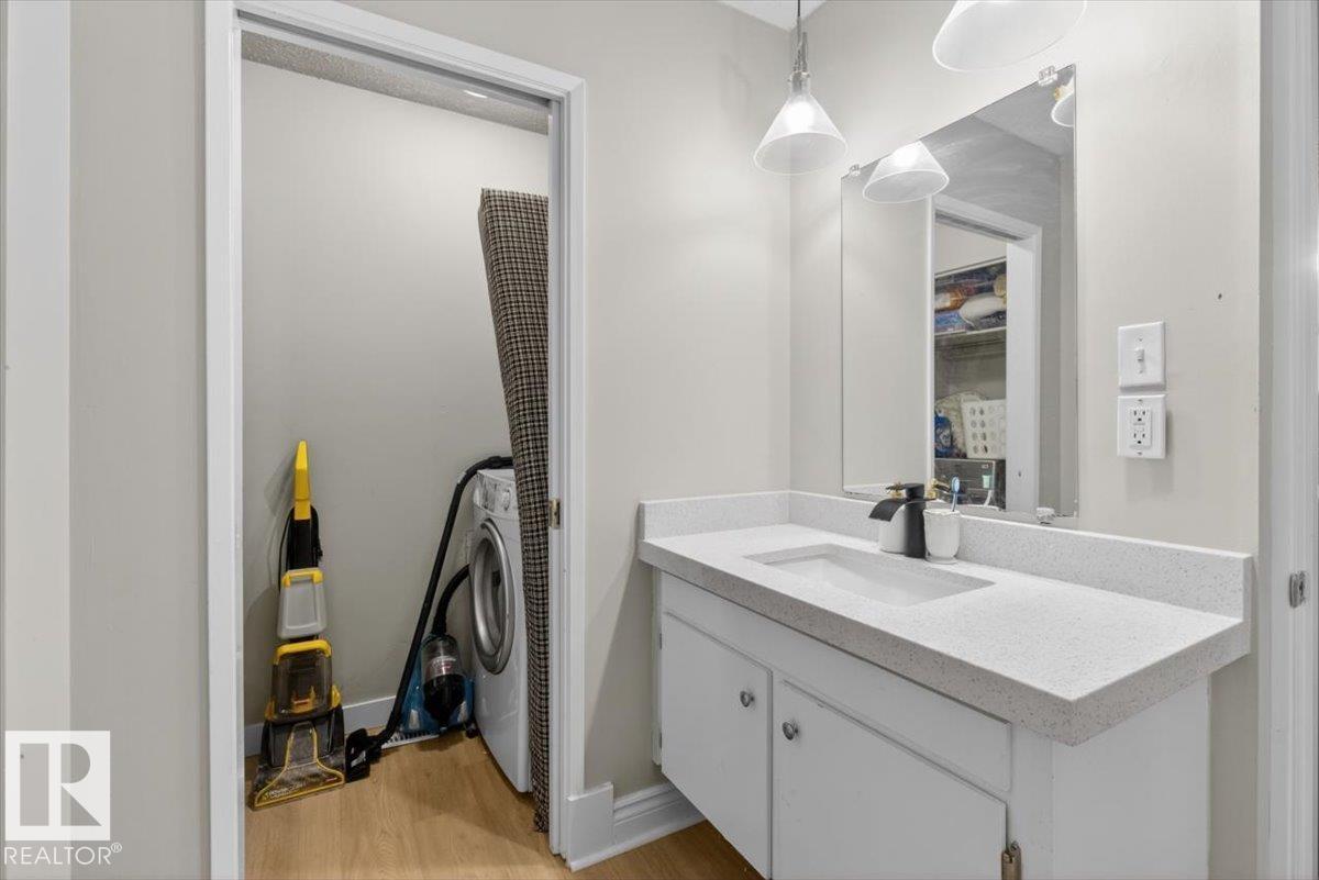11940 152B AV NW - 22