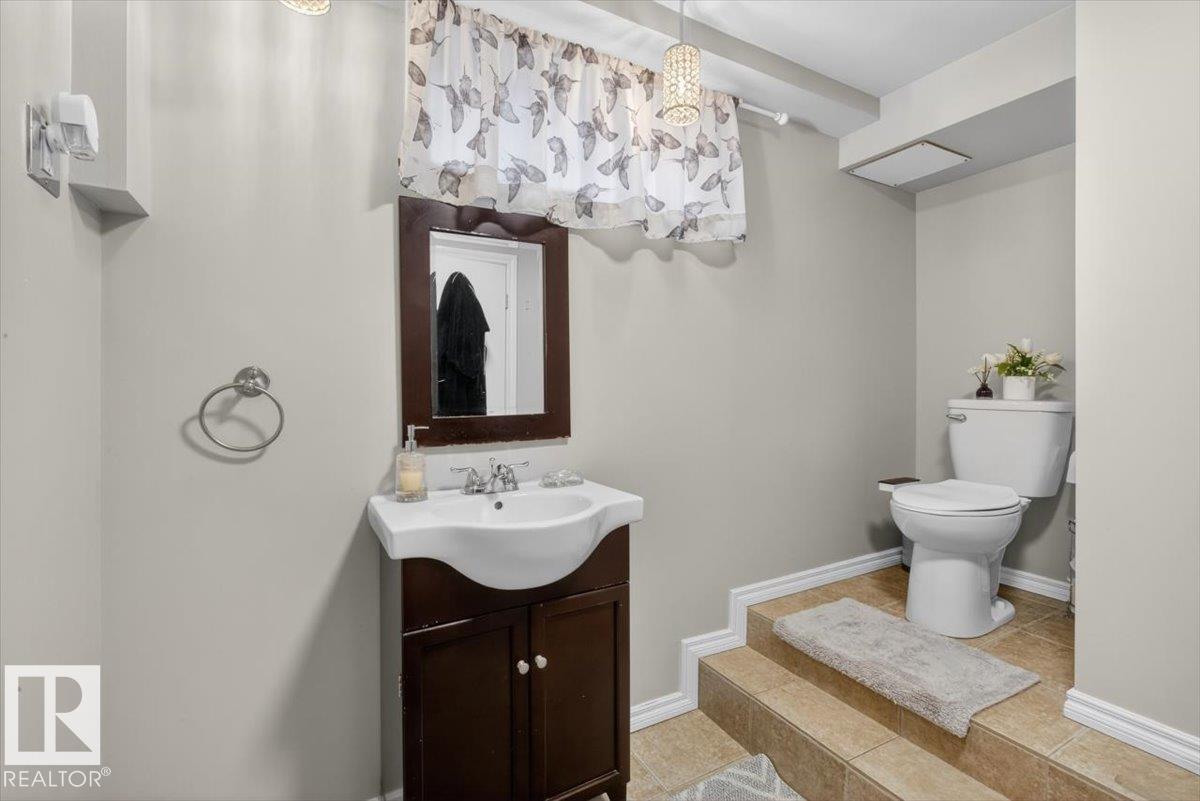 11940 152B AV NW - 29