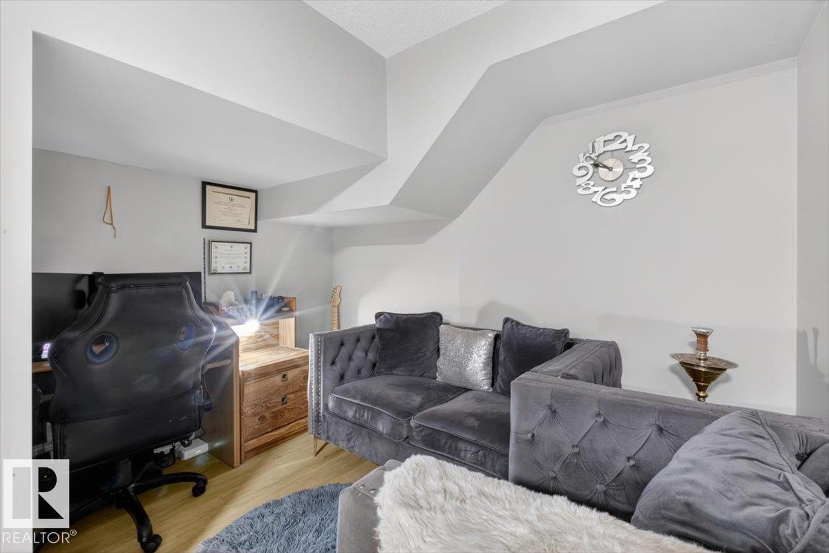 11940 152B AV NW - 35