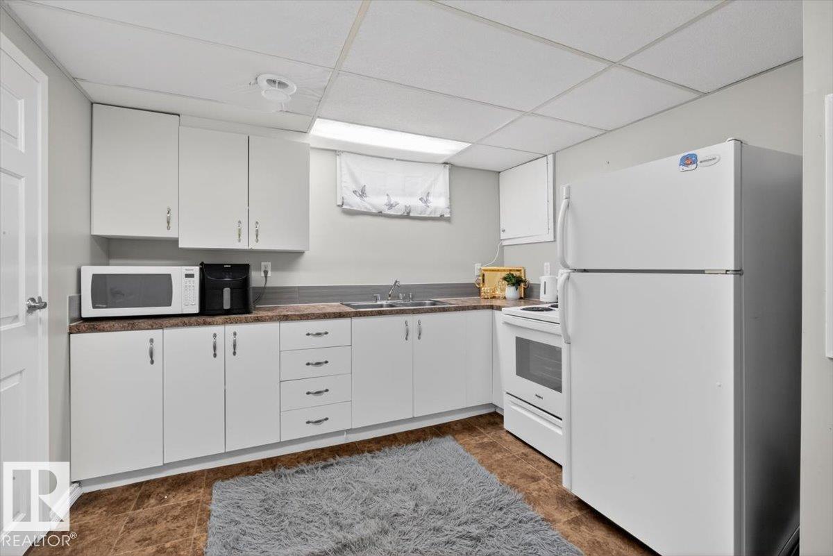 11940 152B AV NW - 36