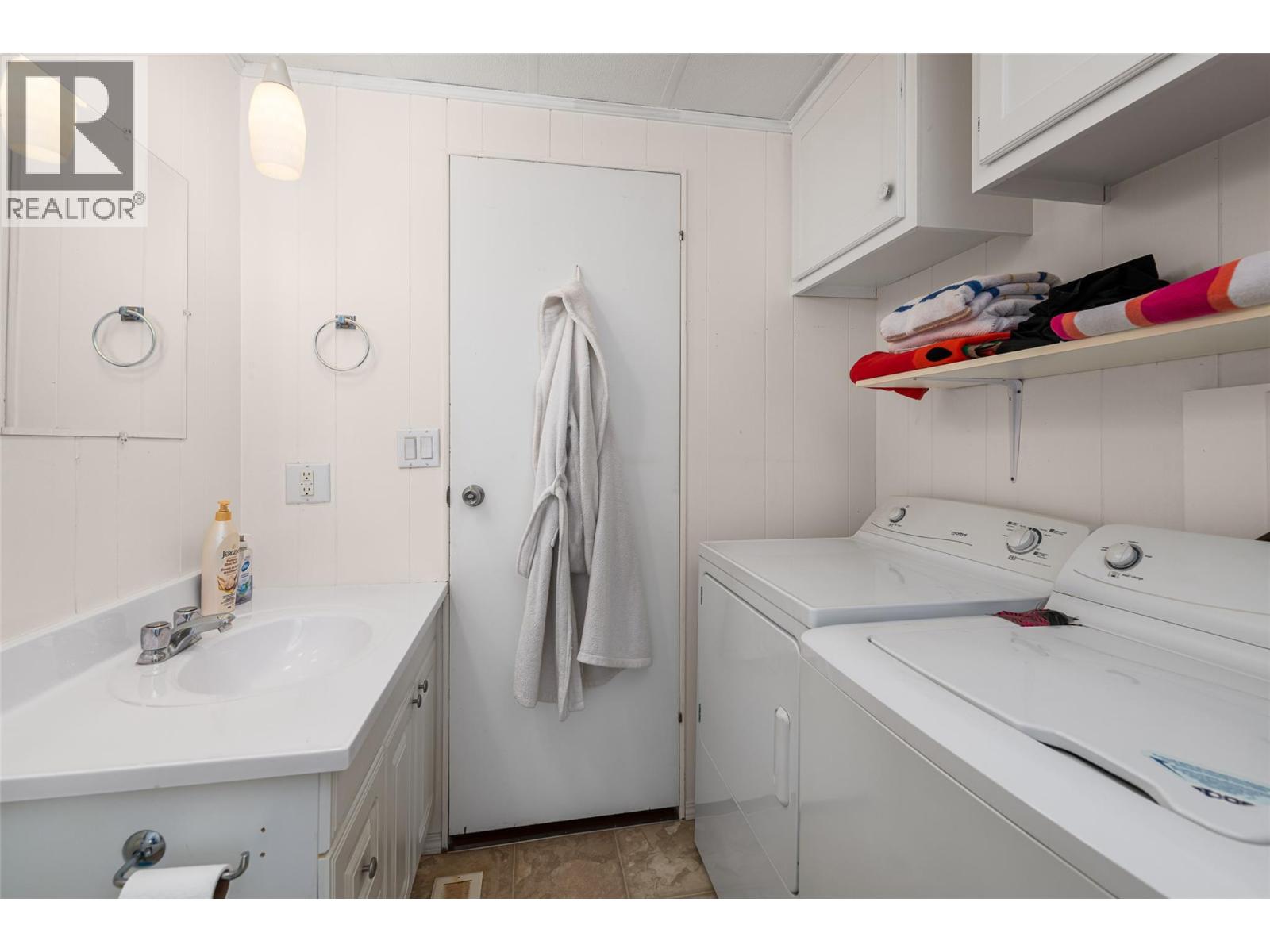 #4 1421 Erickson Street - 38
