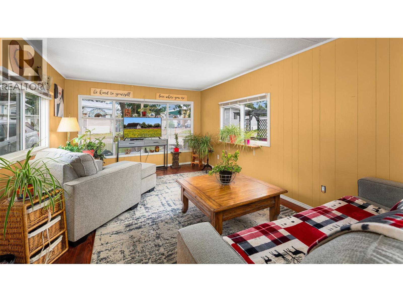 #4 1421 Erickson Street - 31