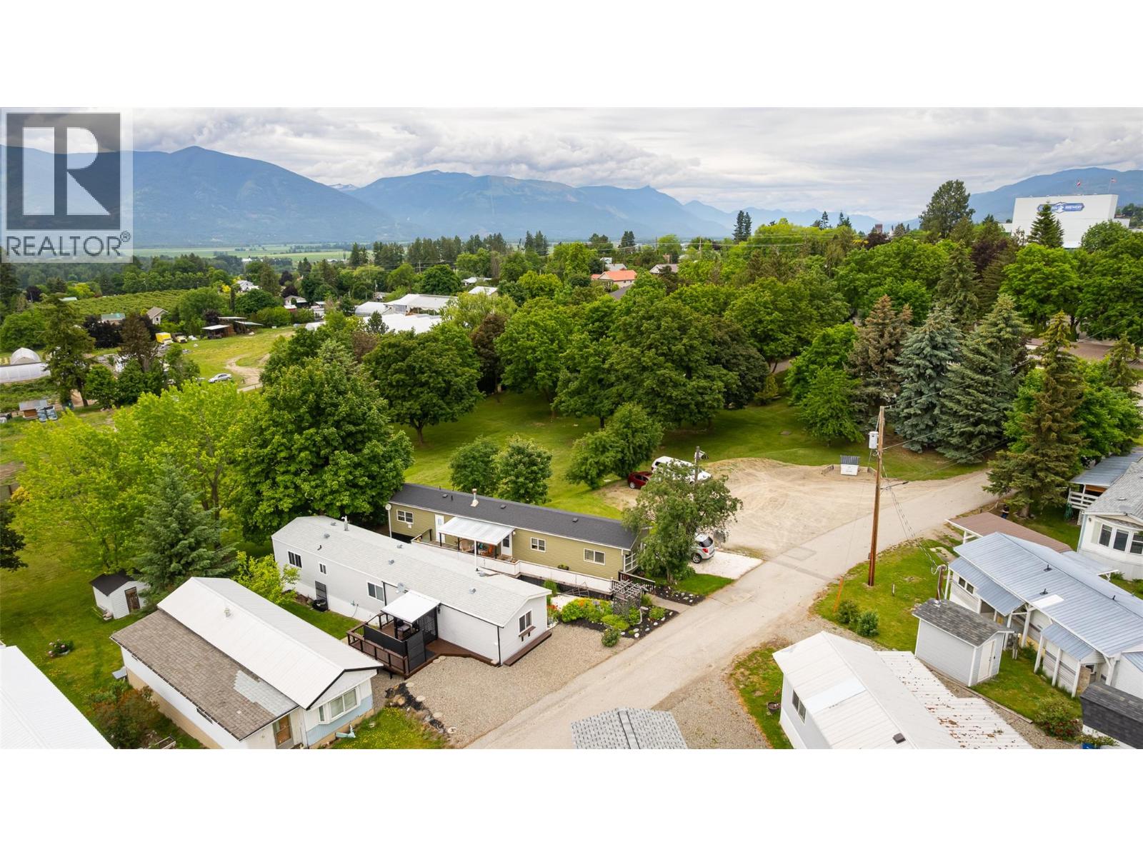 #4 1421 Erickson Street - 28