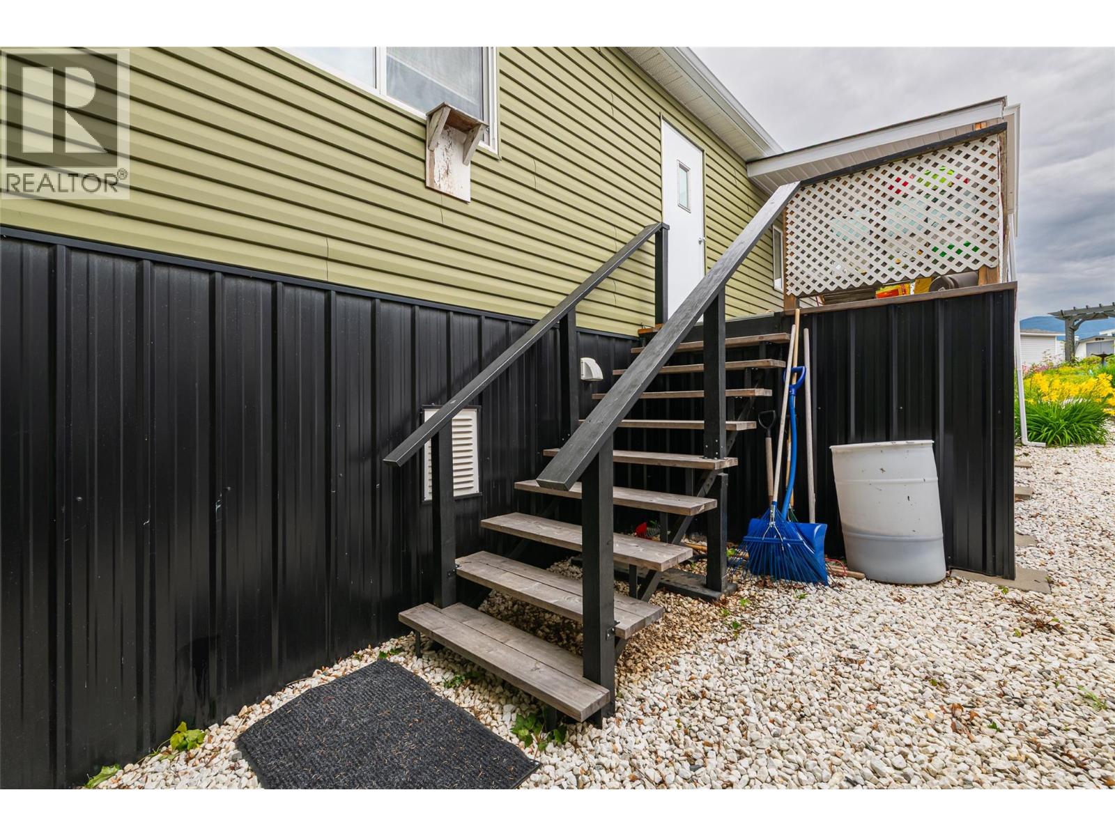 #4 1421 Erickson Street - 45