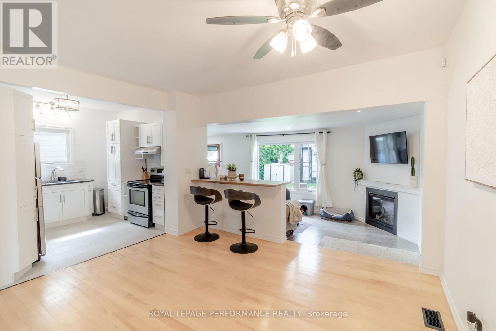 141 CHEVRIER AVENUE - 15