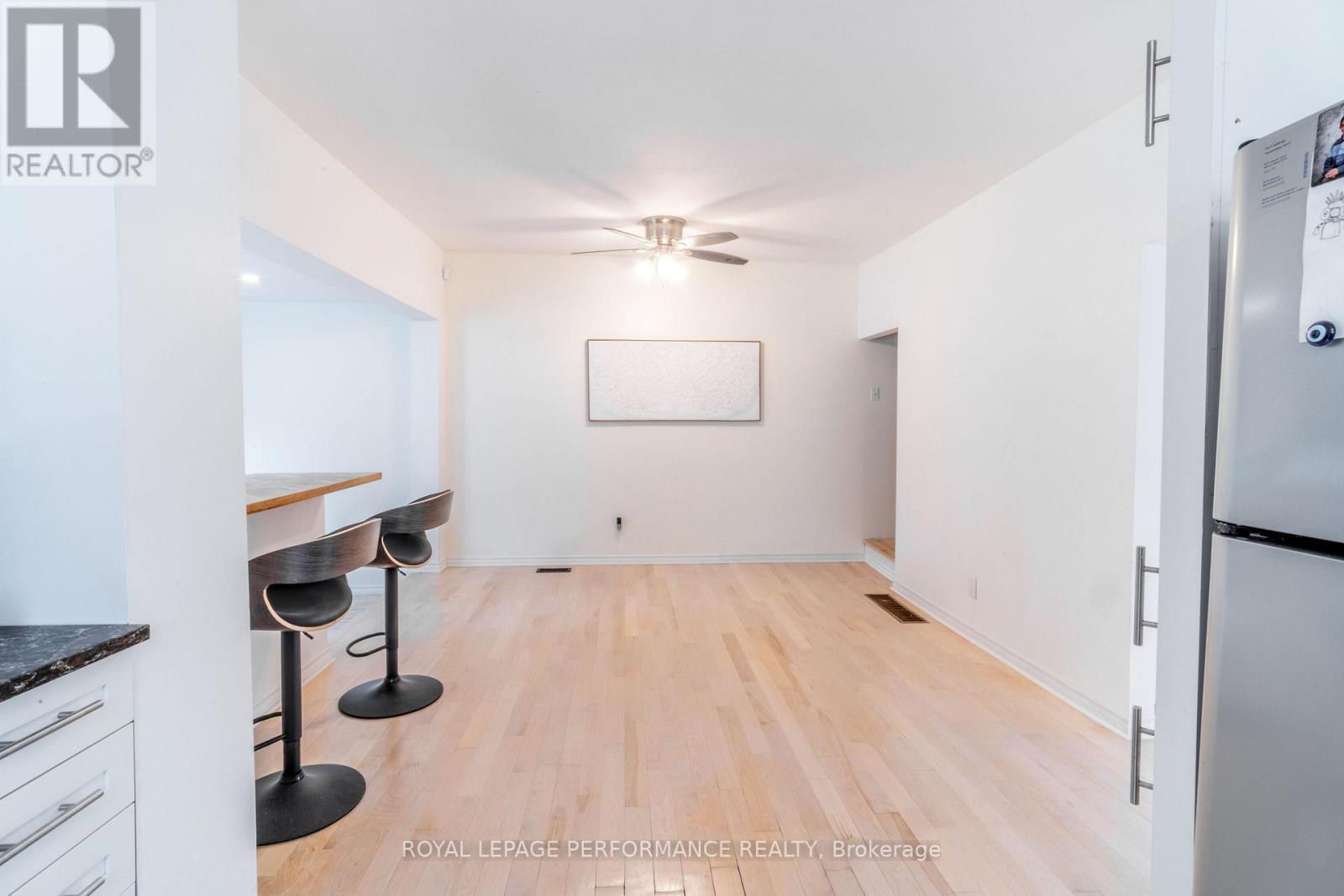 141 CHEVRIER AVENUE - 16