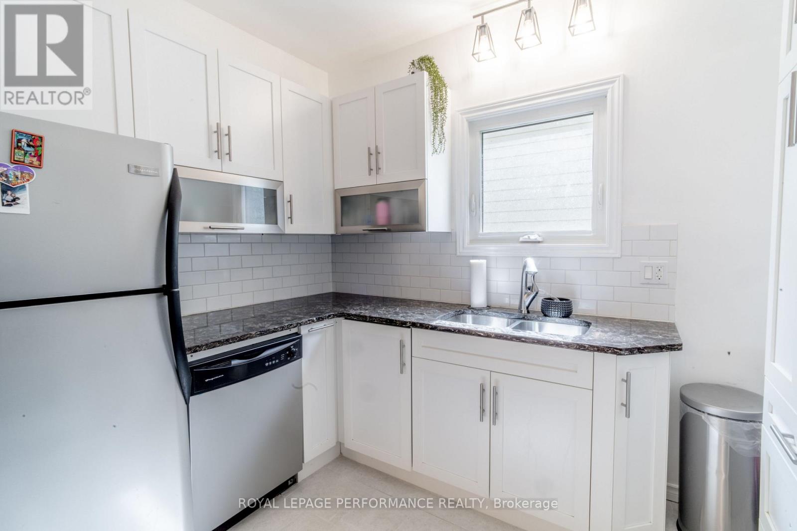 141 CHEVRIER AVENUE - 18