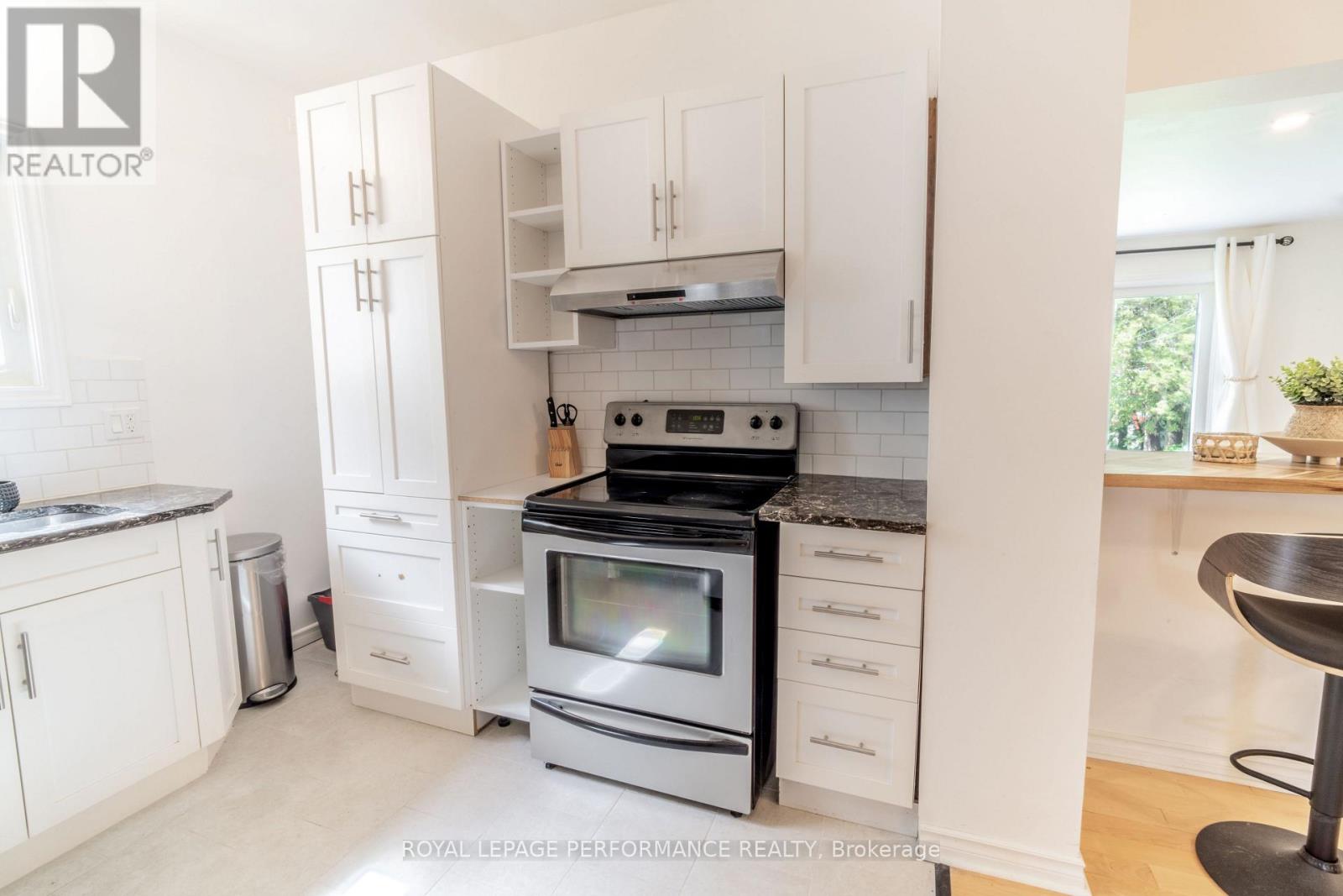 141 CHEVRIER AVENUE - 19