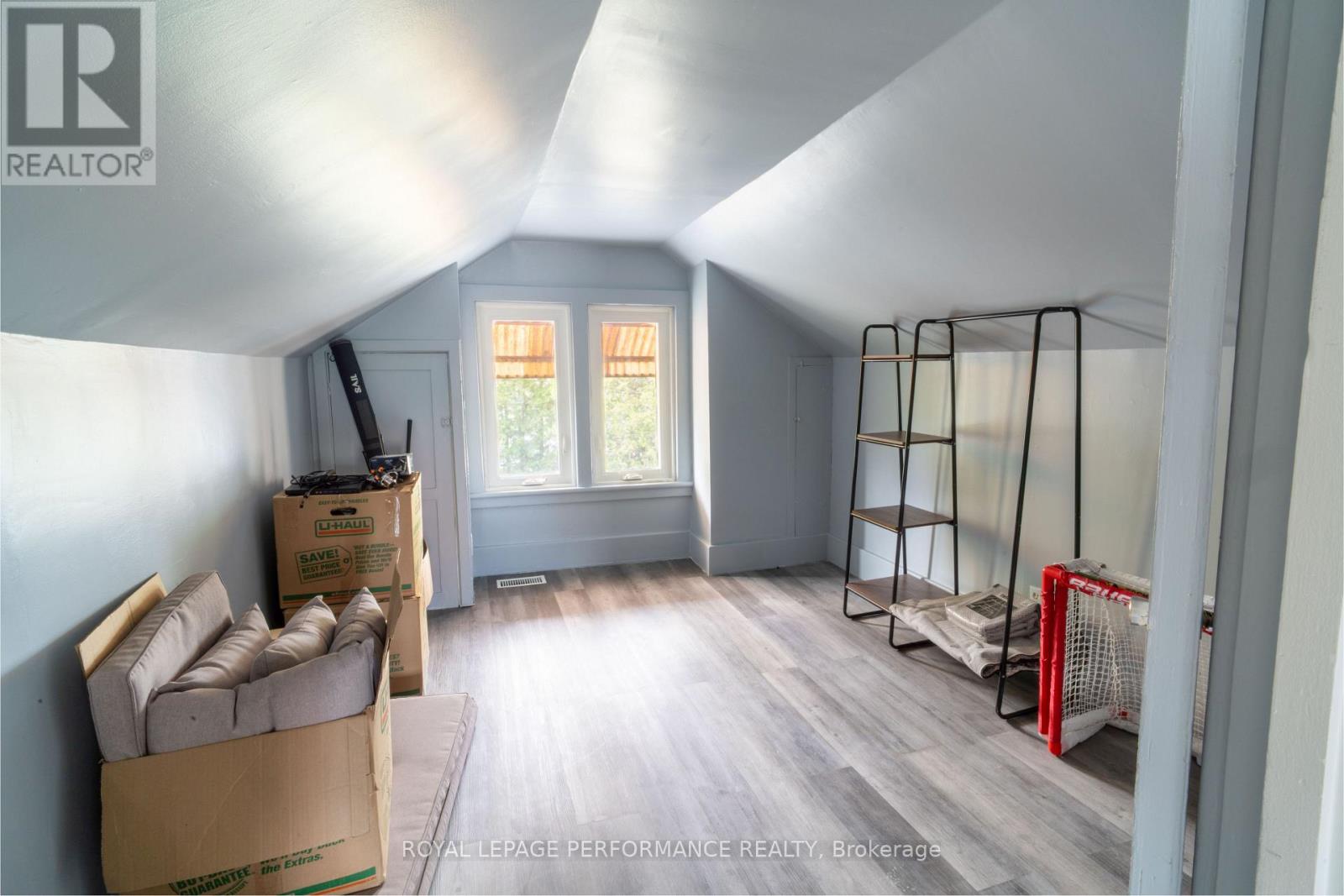 141 CHEVRIER AVENUE - 22