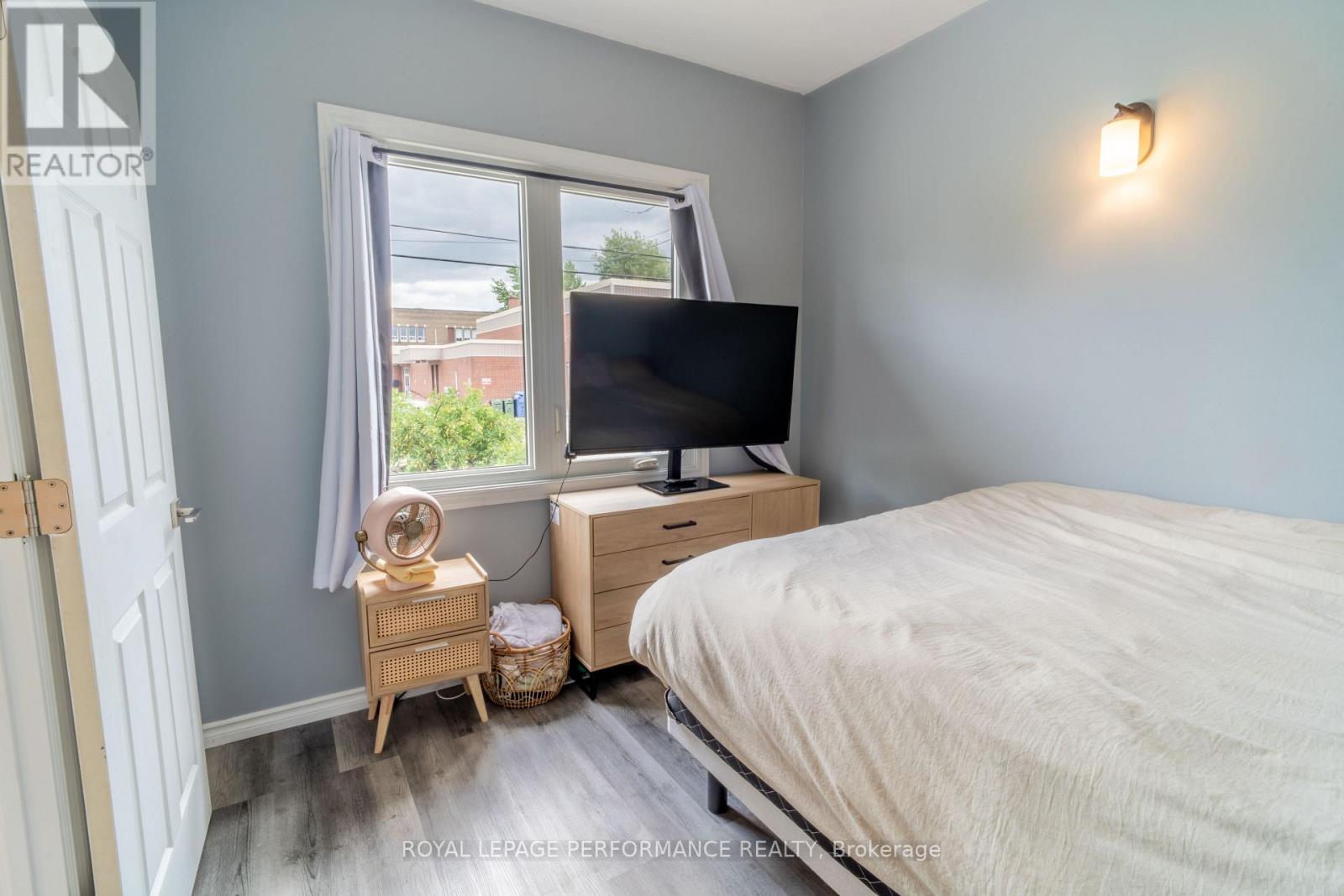 141 CHEVRIER AVENUE - 25