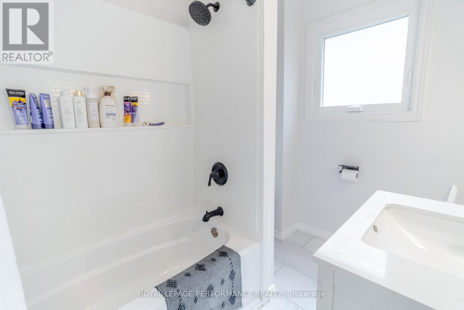 141 CHEVRIER AVENUE - 28