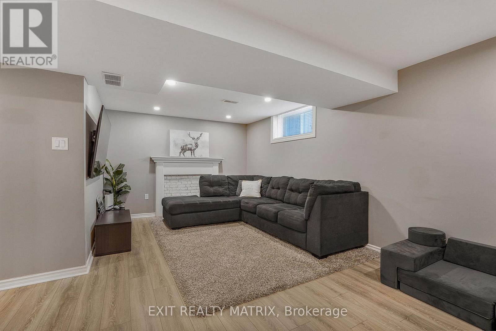 19 SOUTH INDIAN DRIVE - 25