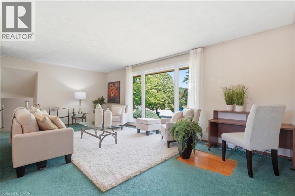 4 BRADLEY Place - 6